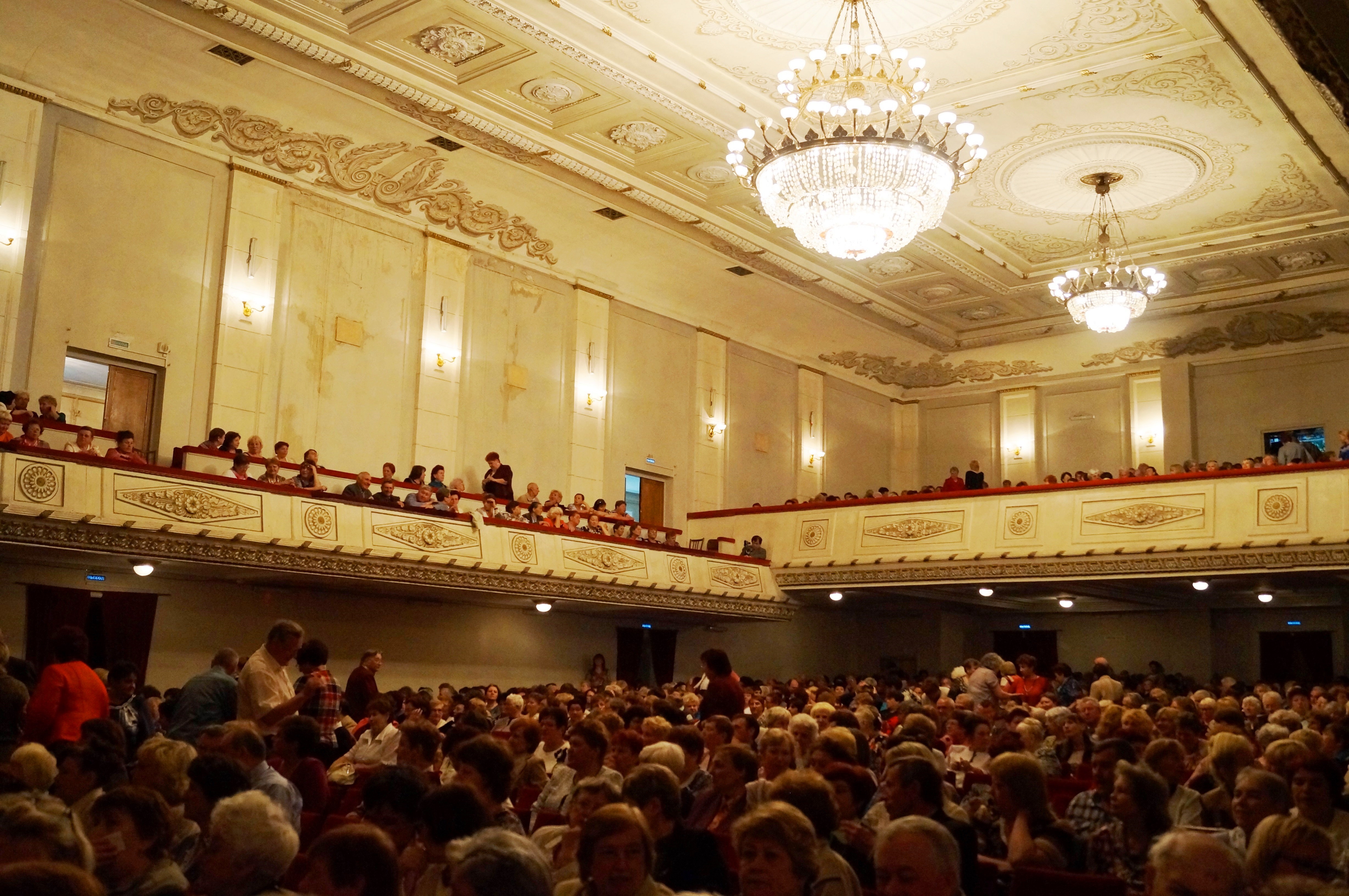 Театр имени пушкина фото зрительного зала