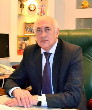 Поздравление управляющего Отделением ПФР по Республике Адыгея Аскарбия Кулова с 24-ой годовщиной со Дня образования ОПФР по РА