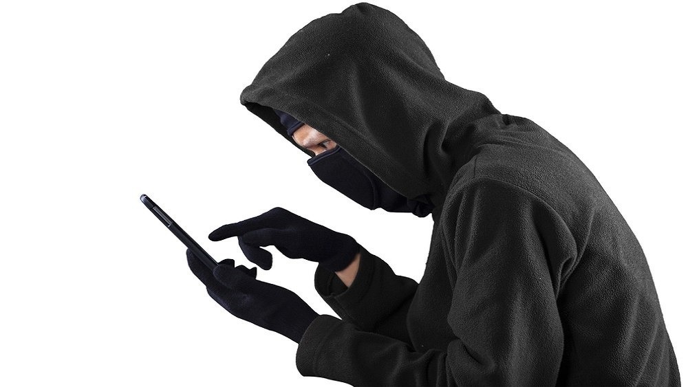 Пенсионный фонд России предупреждает: не поддавайтесь на уловки мошенников!