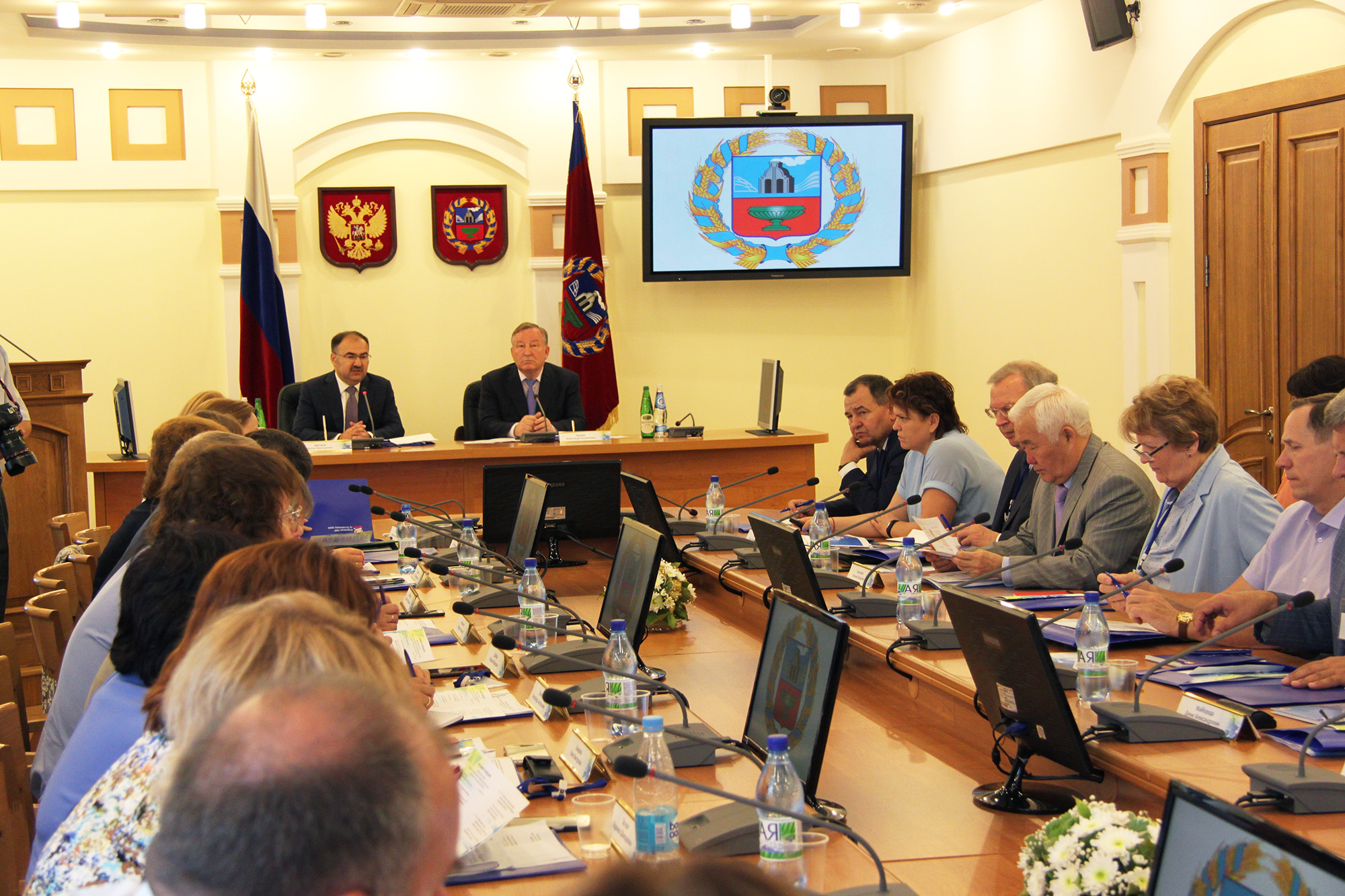 Председатель Правления ПФР Антон Дроздов провел в Алтайском крае совещание по организации работы ЕГИССО