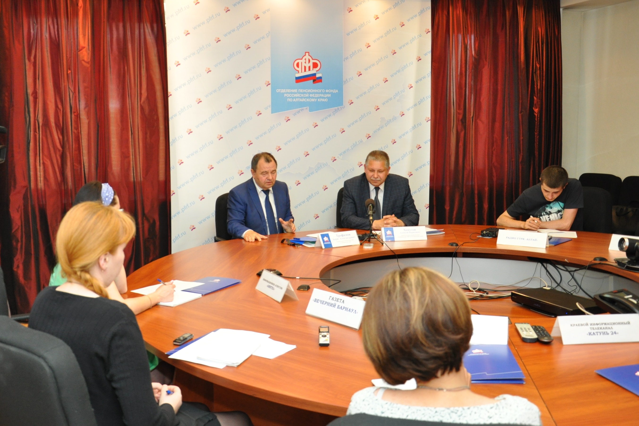 Актуальные проблемы пенсионной системы  обсудили на пресс-конференции  ОПФР по Алтайскому краю
