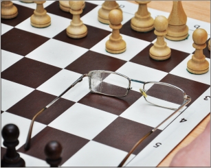 Шах без мата: в Алтайском крае прошел турнир по шахматам среди пенсионеров