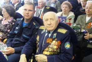 «Поклонимся Великим тем годам…»