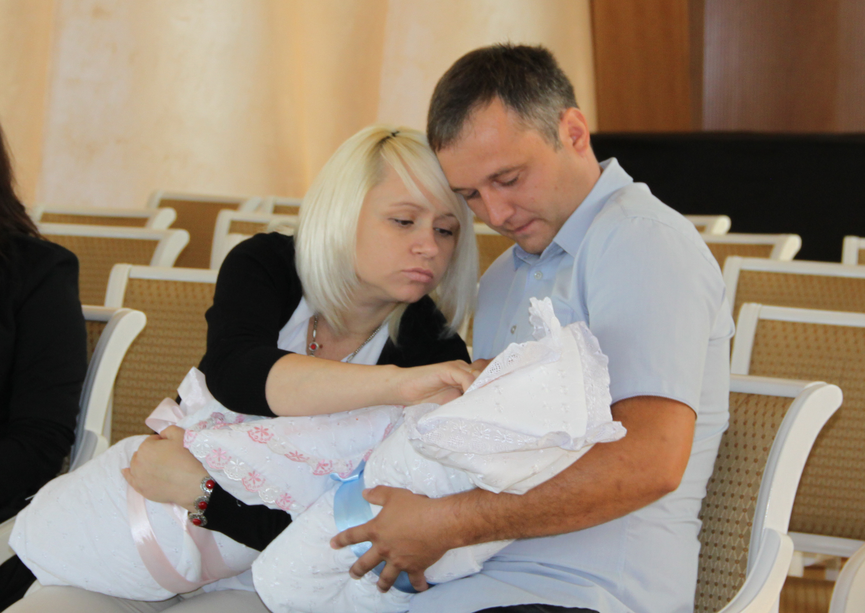 Татьяна и Виталий Плужниковы стали счастливыми обладателями 60-тысячного сертификата на материнский капитал