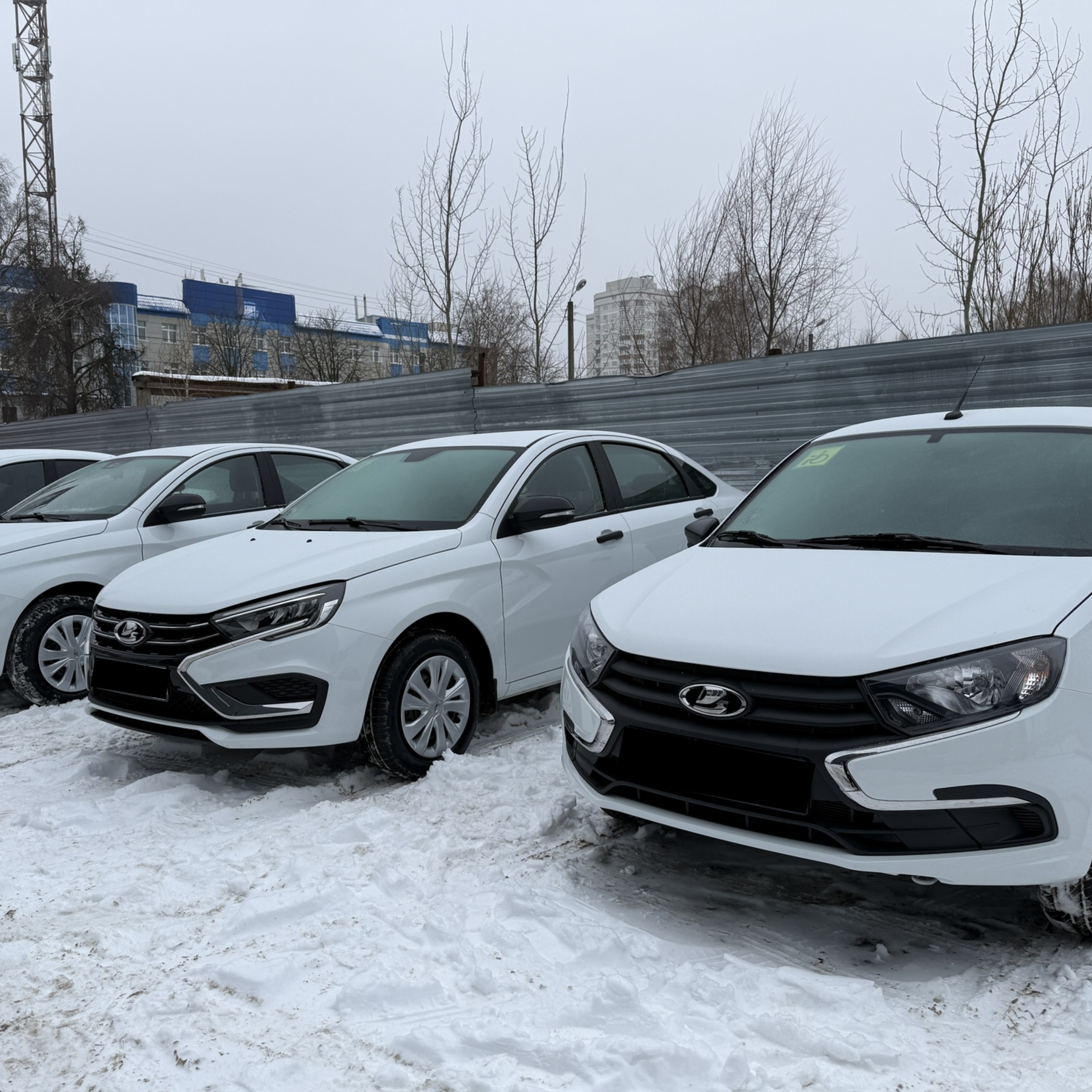 Отделение СФР по Брянской области вручило 6 автомобилей пострадавшим на производстве