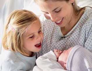 Заявление в ПФР на выплату 20 000 рублей из средств материнского капитала можно подать не позднее 31 марта 2016 года