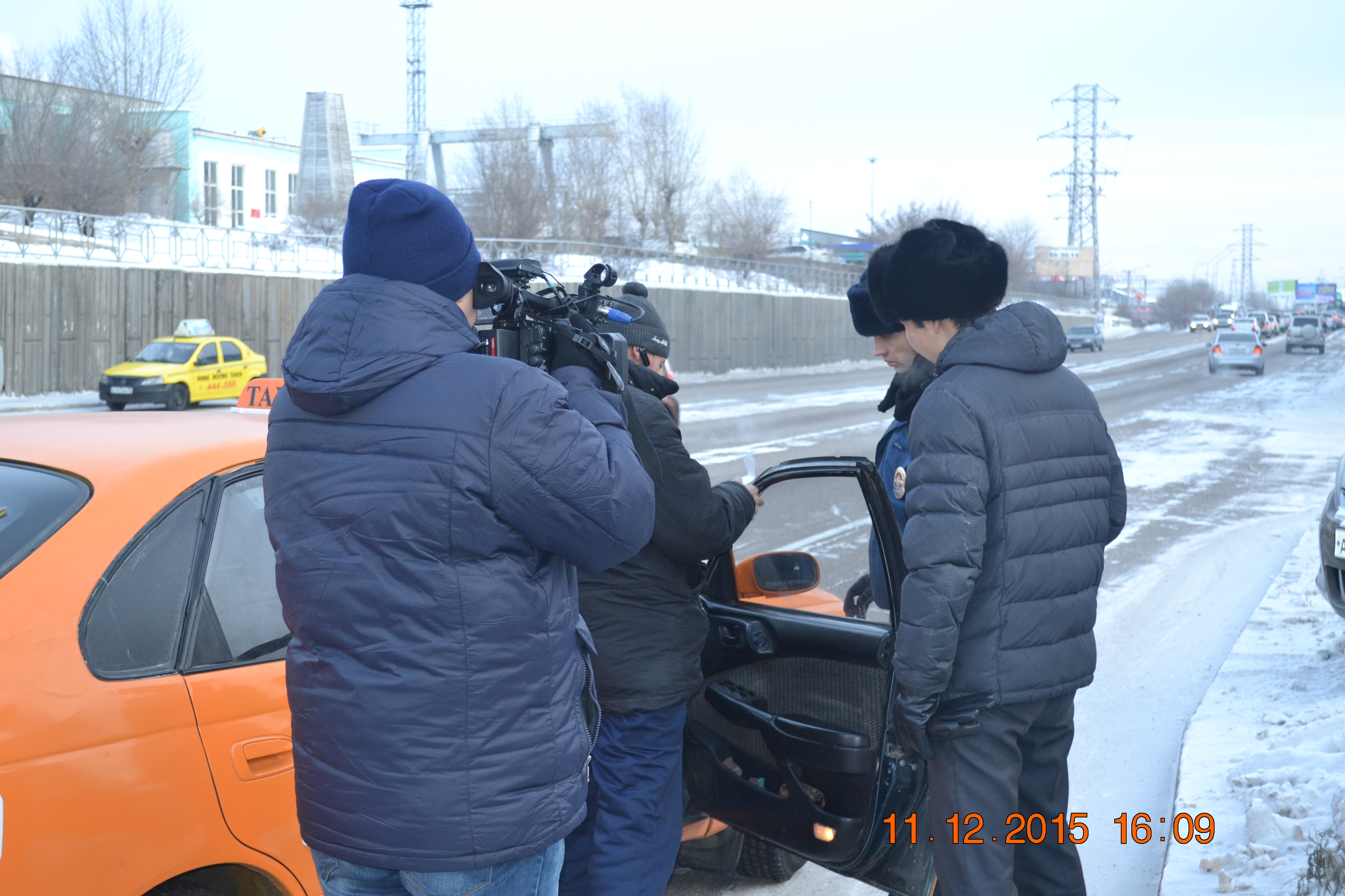 Сотрудники УПФР в г. Улан-Удэ провели совместный рейд с Службой судебных приставов и сотрудниками ГИБДД