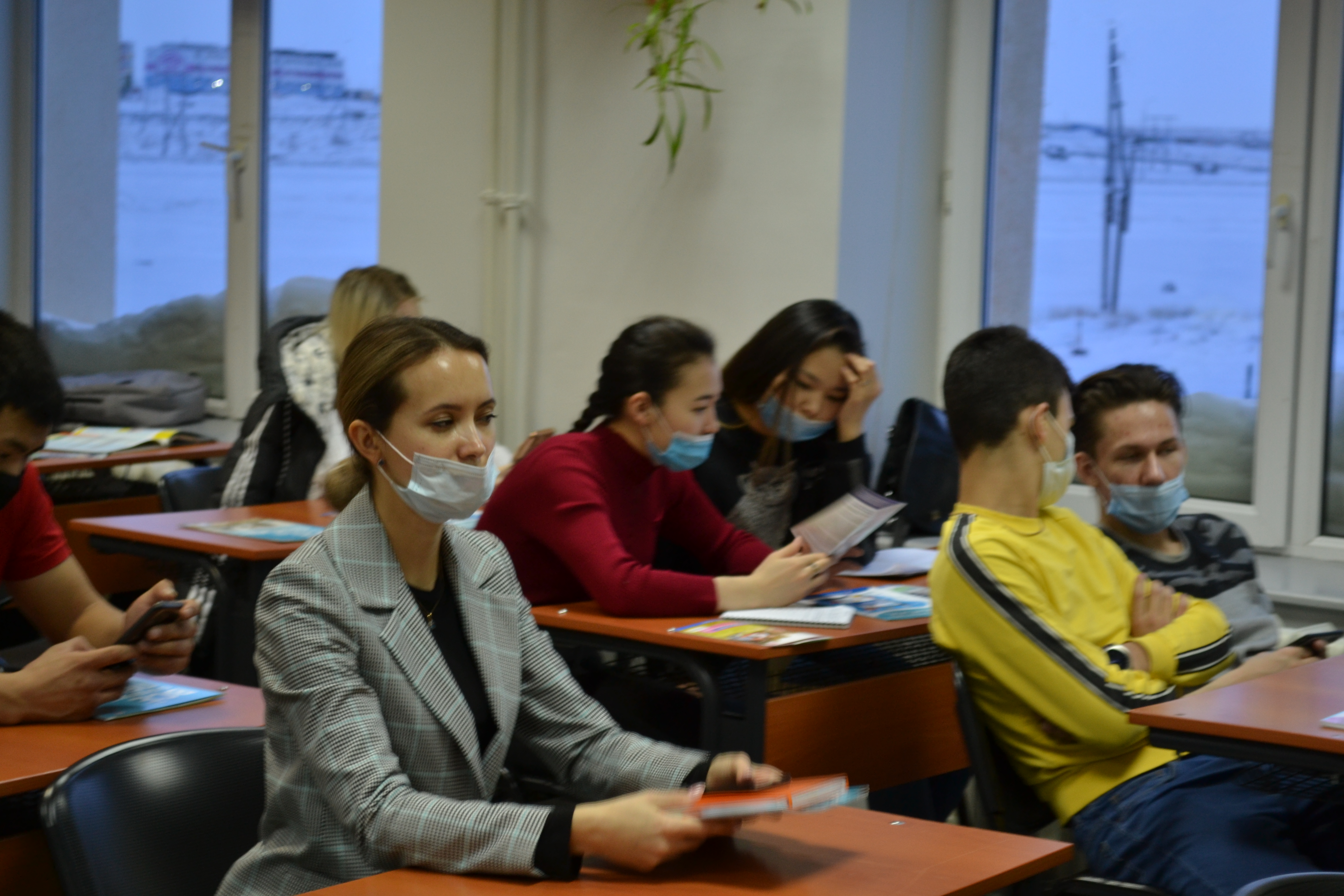 О пенсии смолоду: студентам Чукотского многопрофильного колледжа провели ликбез о накопительной пенсии