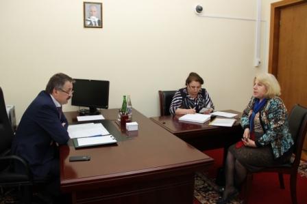 Управляющий ОПФР по РД Магомед Исаев принимал граждан в региональной общественной приемной Путина