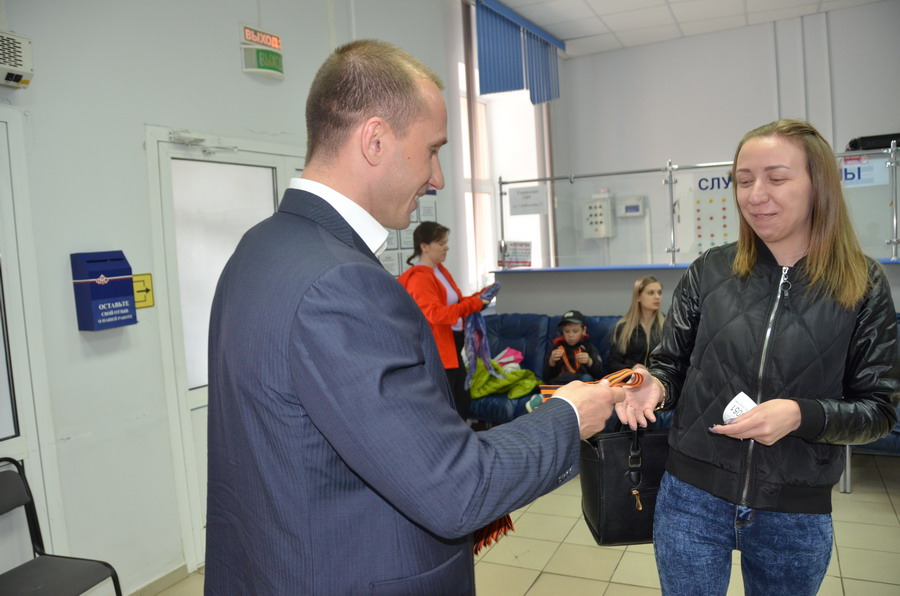 В клиентских службах территориальных органов ПФР края проходит акция «Георгиевская ленточка»