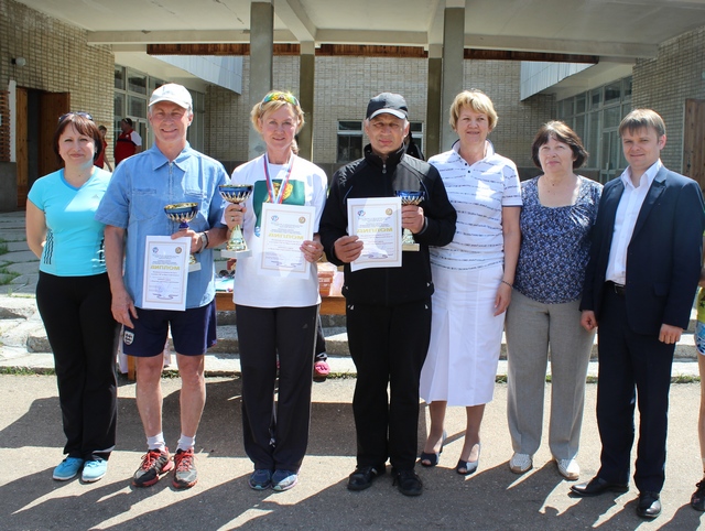 Пенсионеры Иркутской области выясняли, кто из них быстрее, выше, сильнее