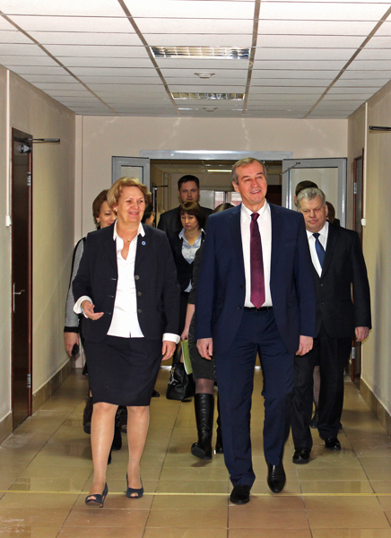 В день 25-летия Пенсионного фонда Отделение ПФР посетил губернатор Иркутской области