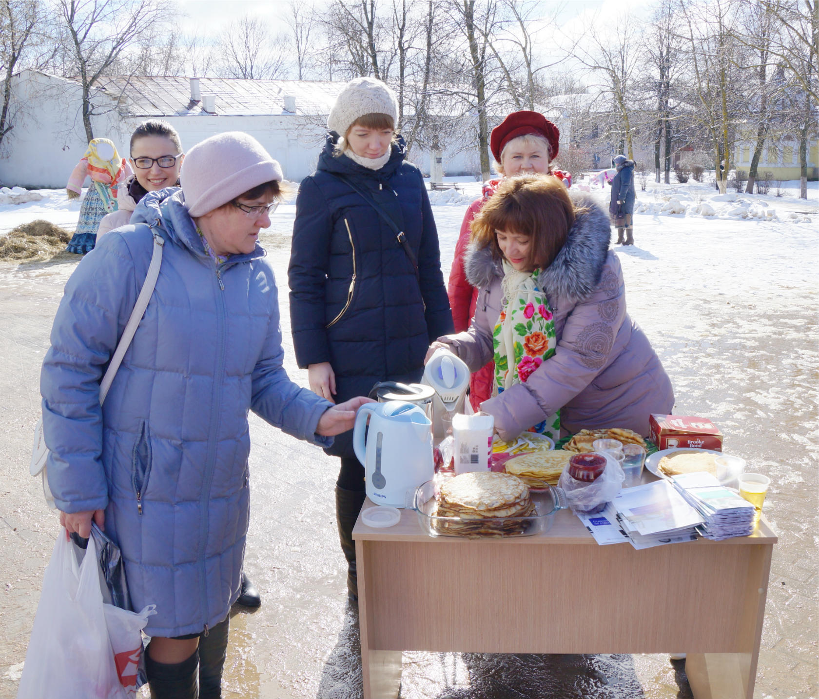  Зиму нынче провожаем, а Весну-красну встречаем.