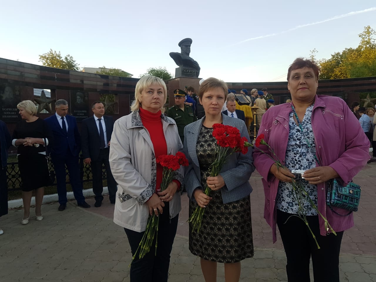 Сотрудники Управлений ПФР  в Малоярославецком, Людиновском,Сухиничском районах  приняли участие в мероприятиях,посвященных «Дню памяти и скорби».