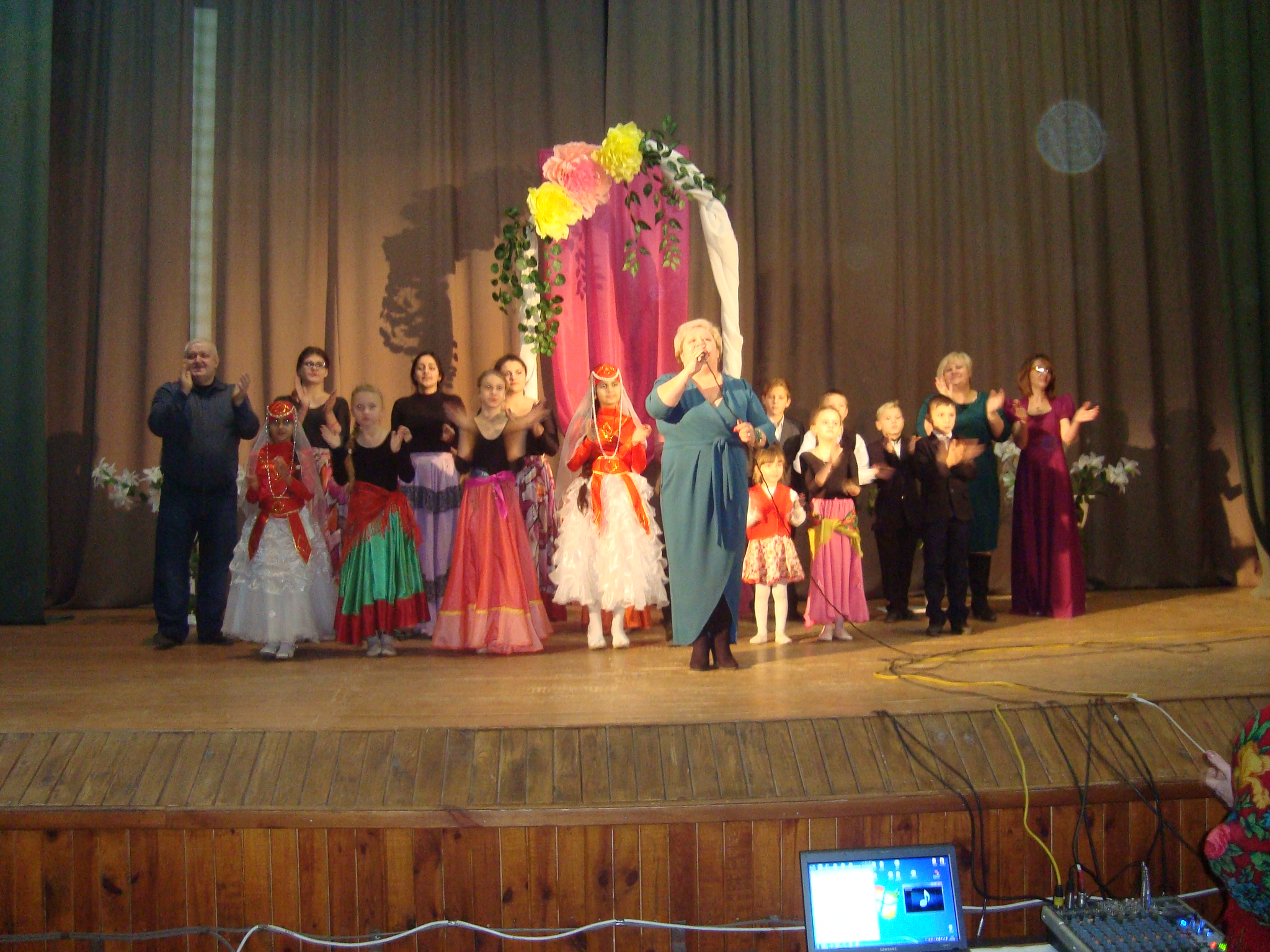 Сотрудники Управления ПФР в Дзержинском районе приняли участие в мероприятии, посвященном Дню матери.