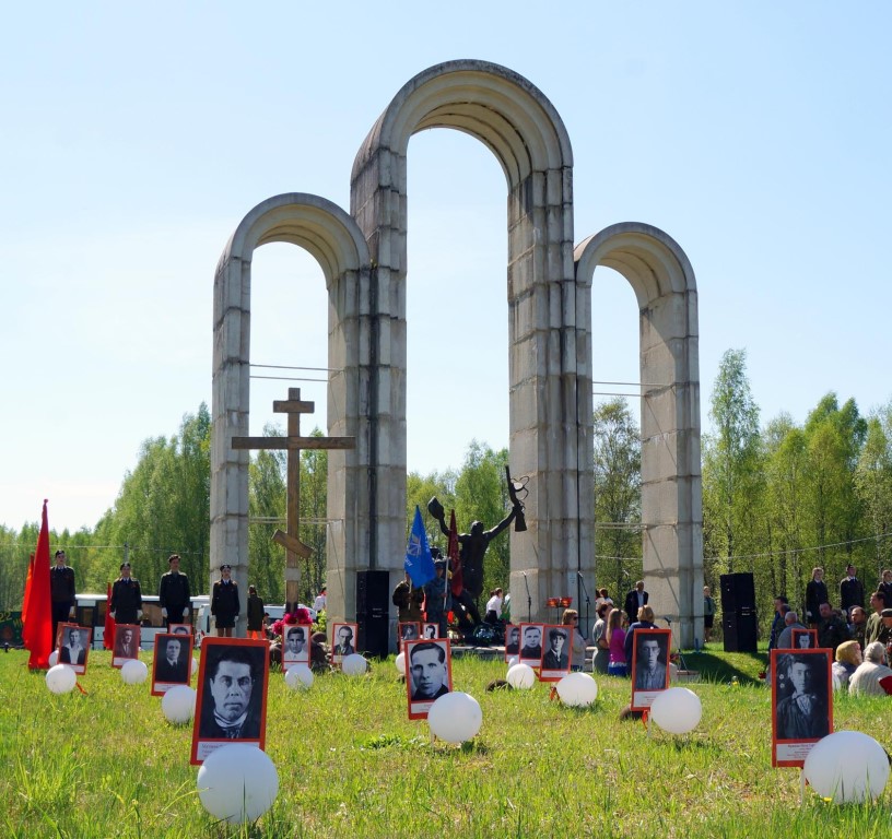 Солдаты мая, слава вам вовеки от всей земли