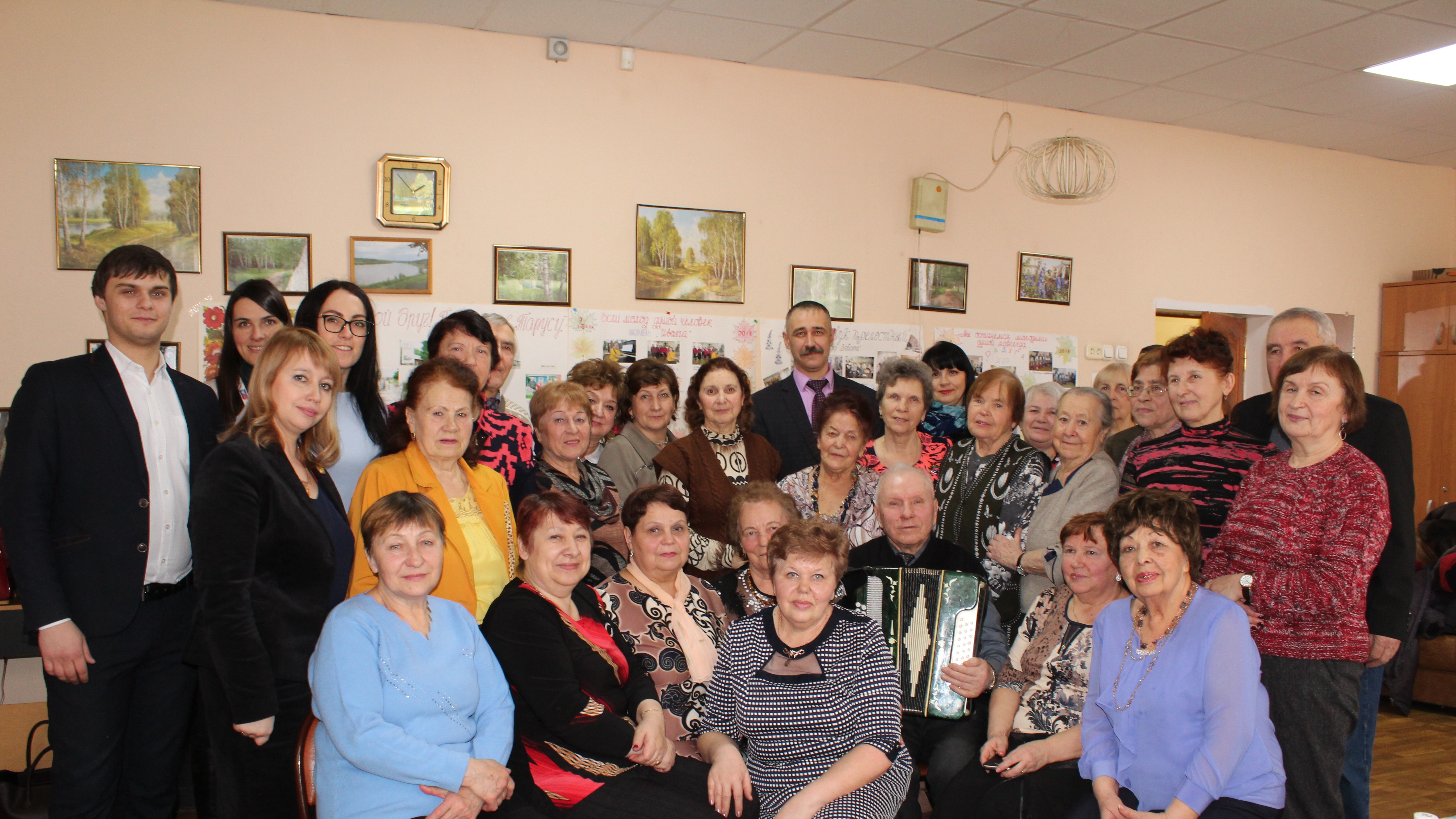 Калужских пенсионеров поздравили с праздниками.