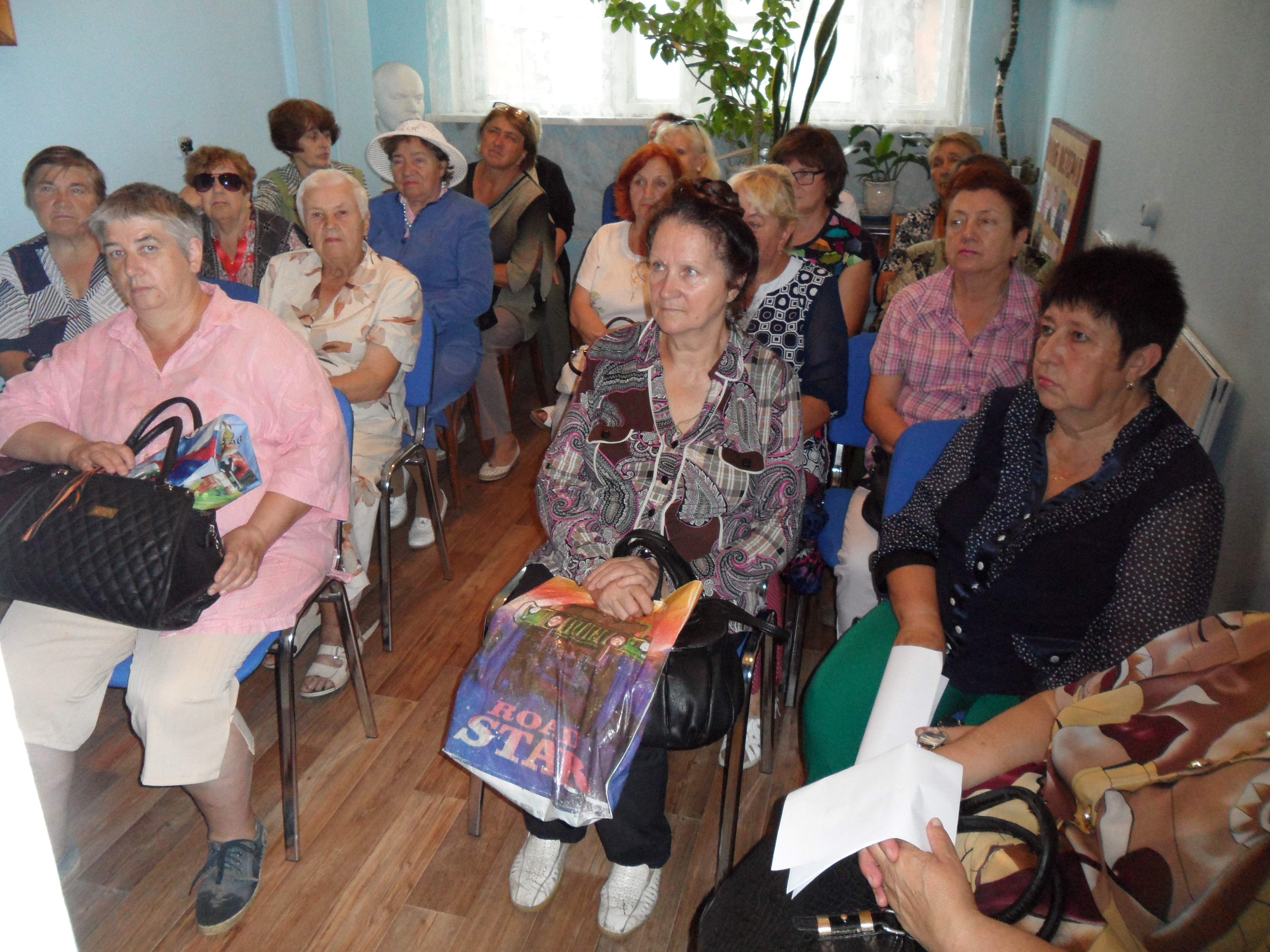 Людиновские пенсионеры узнали, как «не попасться на уловки мошенников ».