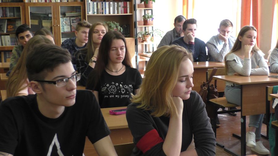 Управляющий ОПФР по Республике Карелия Николай Левин провел информационно-разъяснительные встречи со школьниками и трудовыми коллективами Питкаранты 