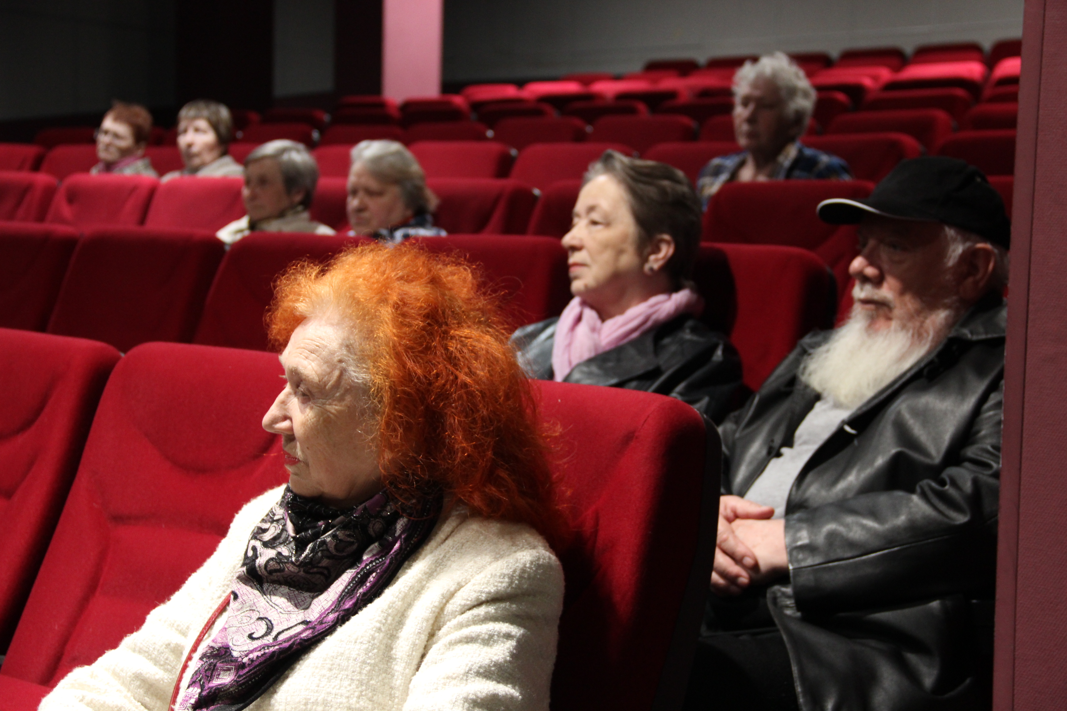 В кинотеатре «Премьер» прошел благотворительный показ фильма «Танки» для ветеранов и пенсионеров