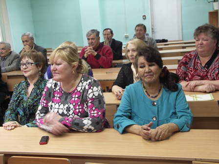 Около 100 пенсионеров Хакасии освоили компьютерные технологии