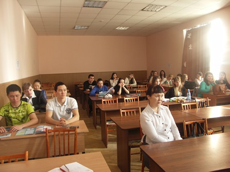 В Институте экономики и управления Хакасского госуниверситета состоялся «Круглый стол» с управляющим Отделения Пенсионного фонда России по Хакасии