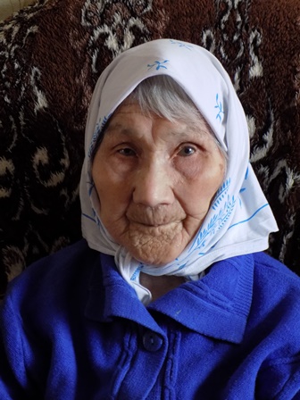 Специалисты Пенсионного фонда поздравили старейшую жительницу Таштыпа