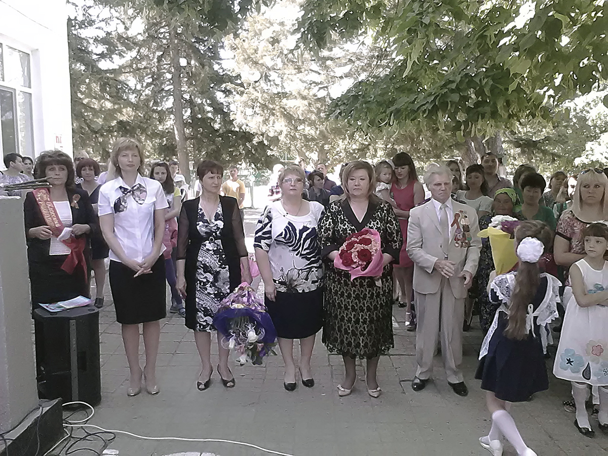 Исполняющий обязанности управляющего Отделением ПФР по Краснодарскому краю побывала на последнем звонке 