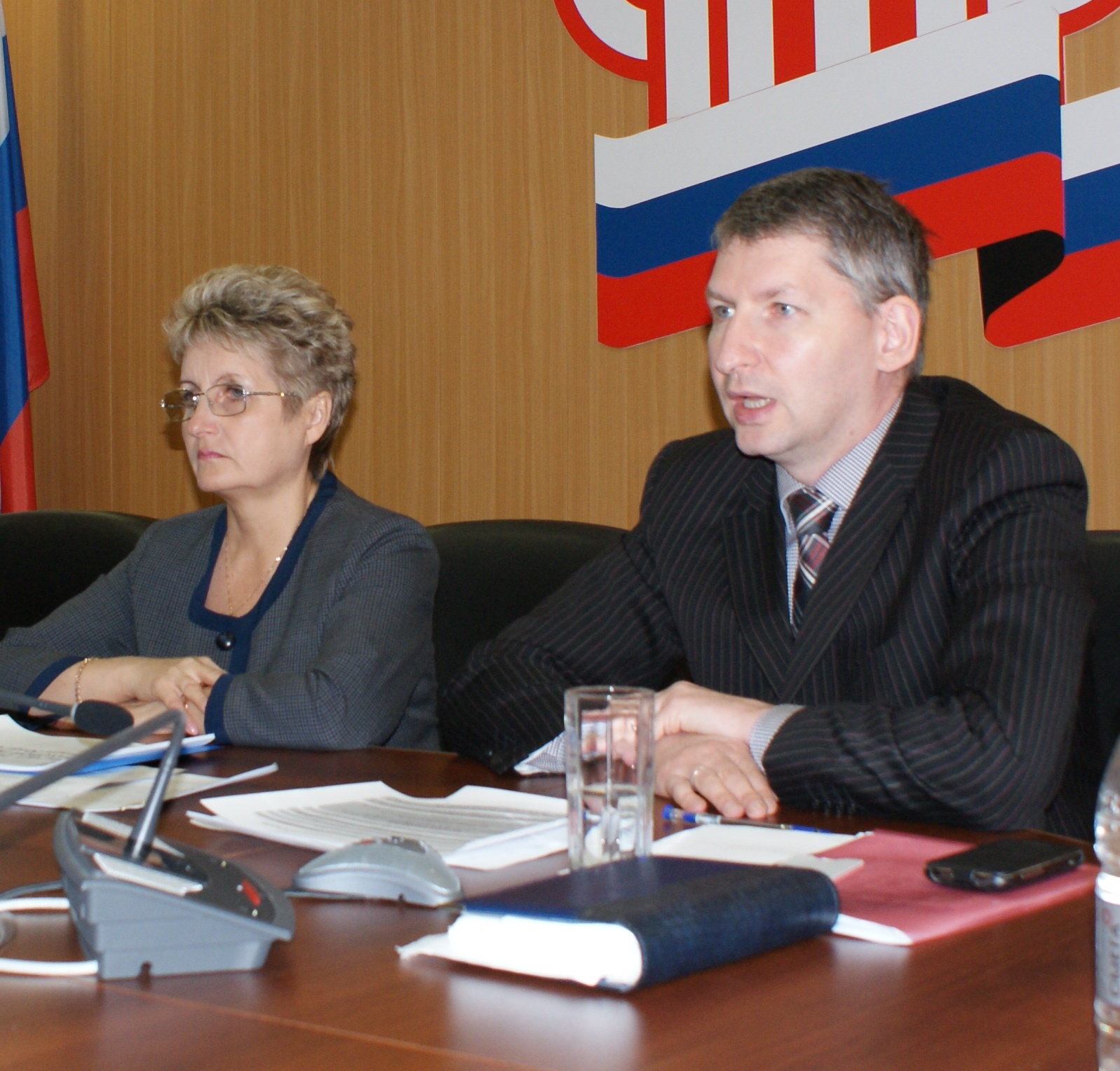 Ольга Фалалеева и Тарас Башкиров провели видео пресс-конференцию для СМИ и представителей общественных организаций городов и районов области. Тема: «Для всех и каждого. 2015 год: итоги преобразований в пенсионной системе. 2016 год: изменения в пенсионном законодательстве». 