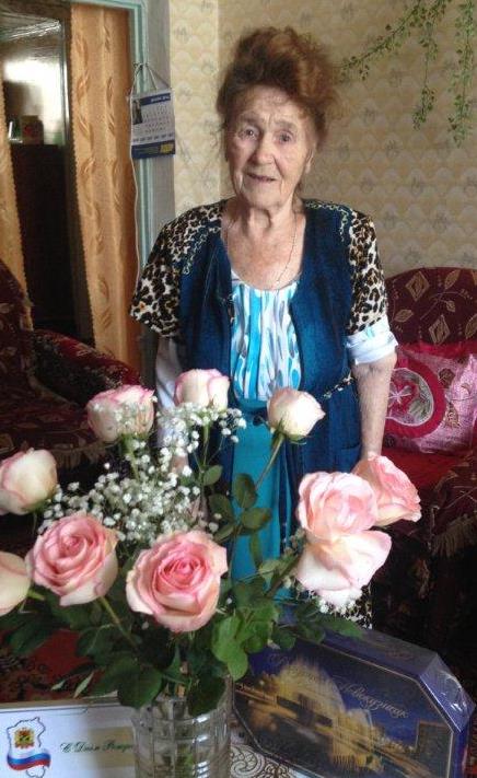 Управления ПФР в Кемеровской области представляют: Все для фронта! Все для Победы! Труженикам тыла посвящается Золотой фонд ПФР: Иванова Зоя Ивановна