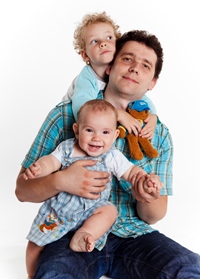 В Кузбассе отцы получили 211 сертификатов на материнский капитал