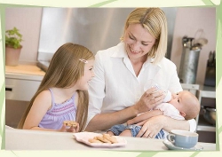 В г. Мыски подали первое заявление на ежемесячные выплаты из материнского капитала