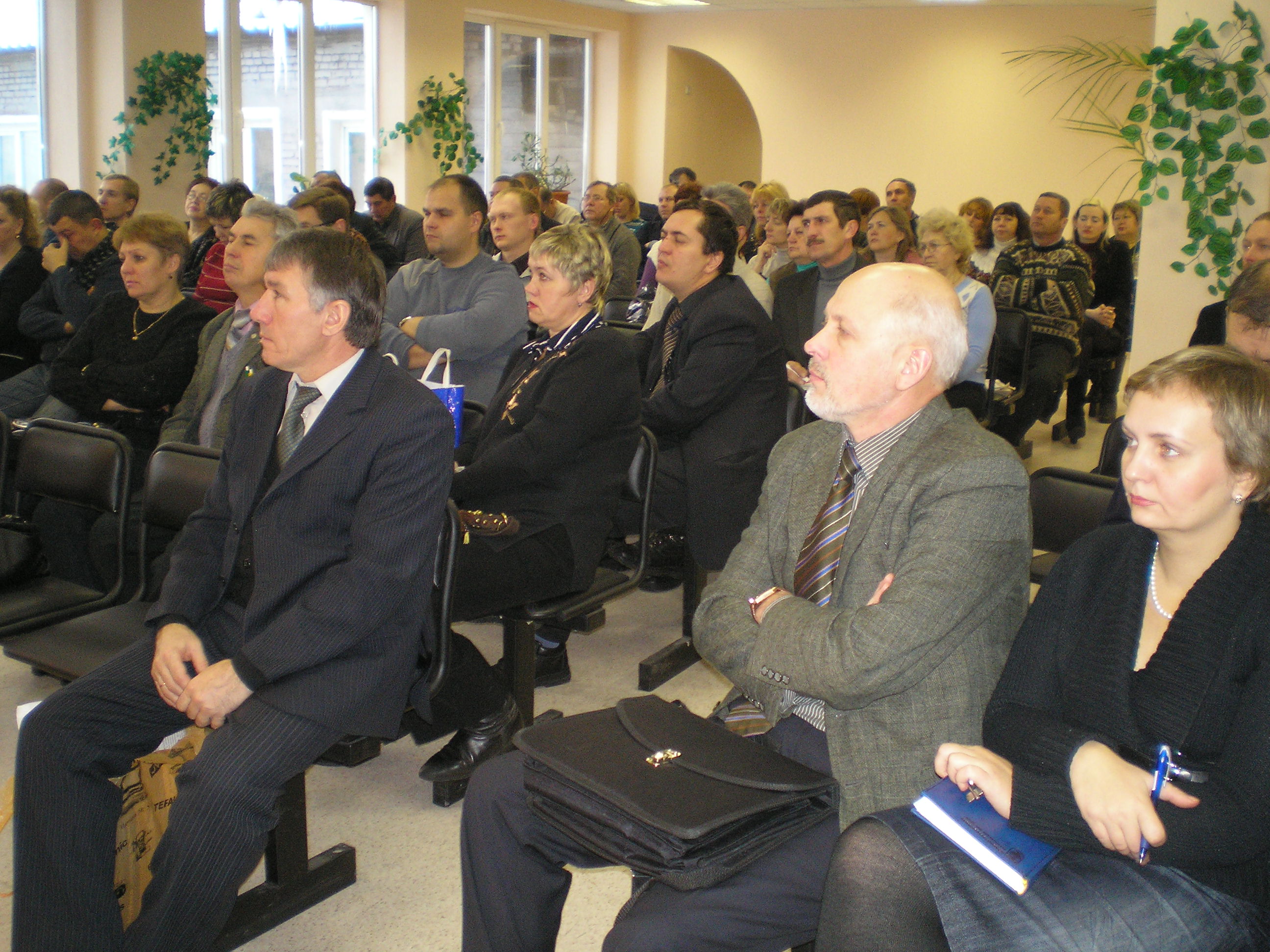 Убедить работодателей думать не только о своей выгоде могут профсоюзы