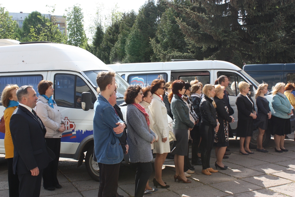 Сегодня от Общественно-политического центра Республики Марий Эл стартовал автопоезд «Забота», в составе которого мобильная клиентская служба Отделения ПФР по РМЭ