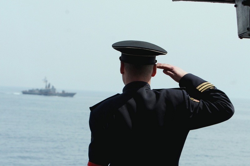 Военным пенсионерам о необходимом страховом стаже