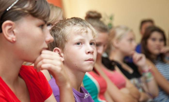 Федеральный закон об установлении социальной пенсии детям, оба родителя которых неизвестны, подписан Президентом