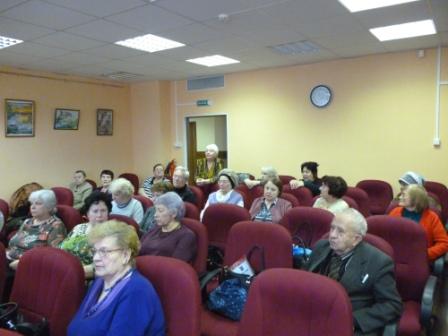 В Зарайске Московской области в общественный Университет для встречи со старшим поколением пришел заместитель главы города