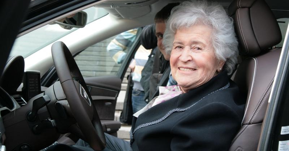 Долгожители: в Москве 736 человек перешагнули 100-летний рубеж