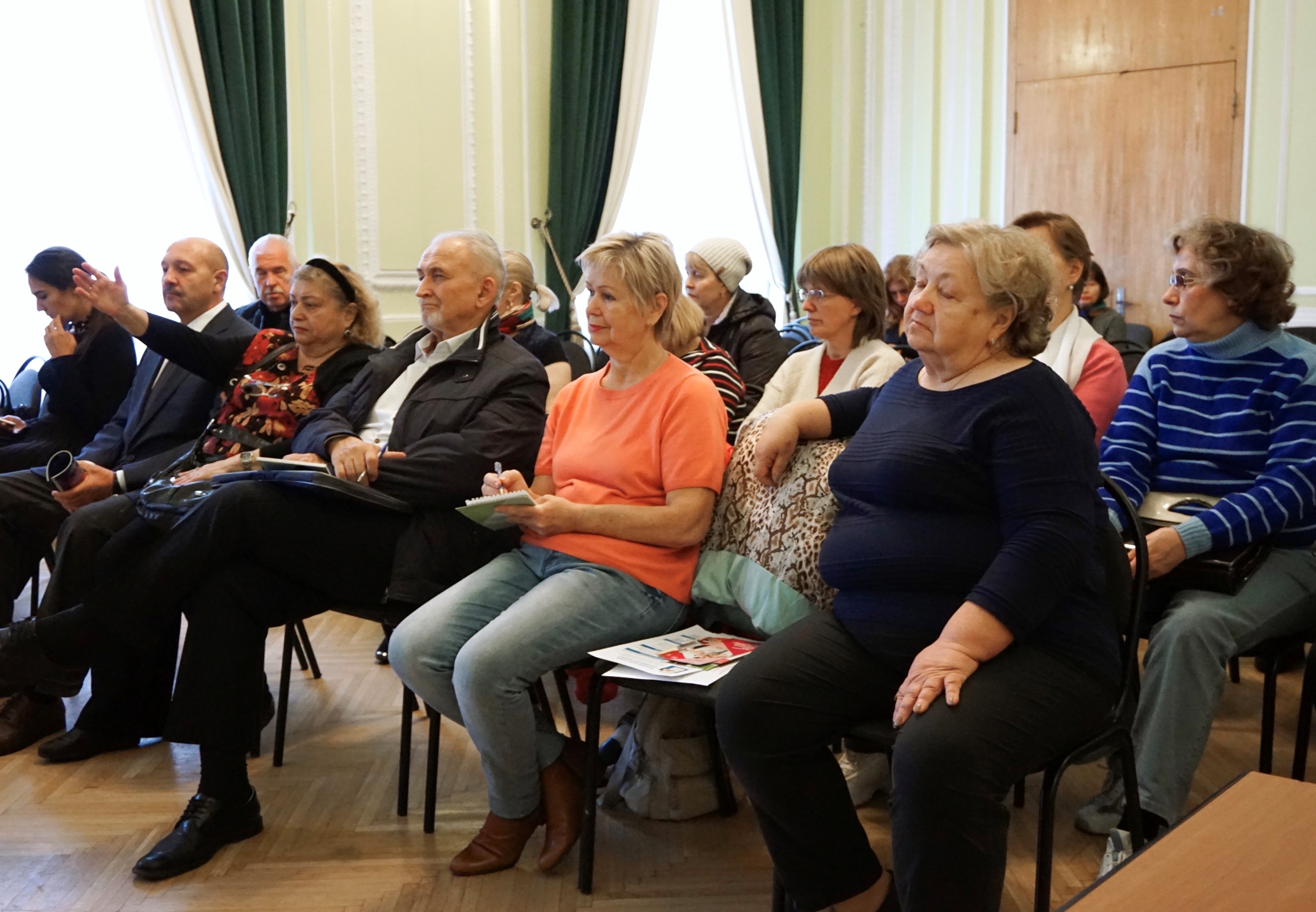 В Хамовниках специалисты Пенсионного фонда рассказали об изменениях в пенсионном законодательстве