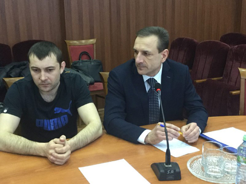 В связи с пожаром в здании Управления Пенсионного фонда в подмосковном Солнечногорске начальник Главного управления ПФР №1 Юрий Петров заверил граждан и власть, что выплата пенсий и социальных выплат пройдет без сбоев