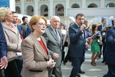 Мобильный офис Отделения ПФР по г. Москве и Московской области работает на XI Всероссийском форуме «Здоровье нации – основа процветания России»