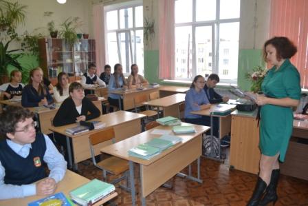 В Озёрских школах высадился пенсионный десант 