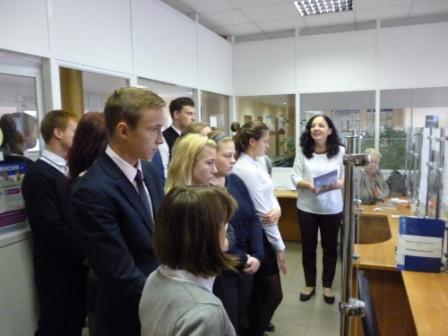 В Зарайске в Единый день пенсионной грамотности старшеклассников пригласили в Клиентскую службу ПФР на экскурсию 