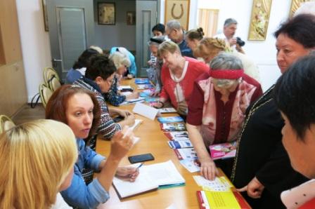 Сотрудники Управления ПФР № 11 активно участвуют в выездных встречах с жителями района