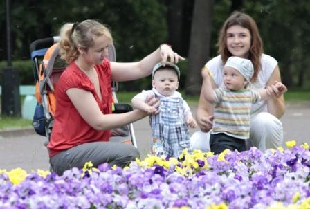 Пенсионный фонд России принял более 600 тыс. заявлений на ЕВ из средств материнского капитала, почти 100 тыс. из них приняты в Москве и Московской области