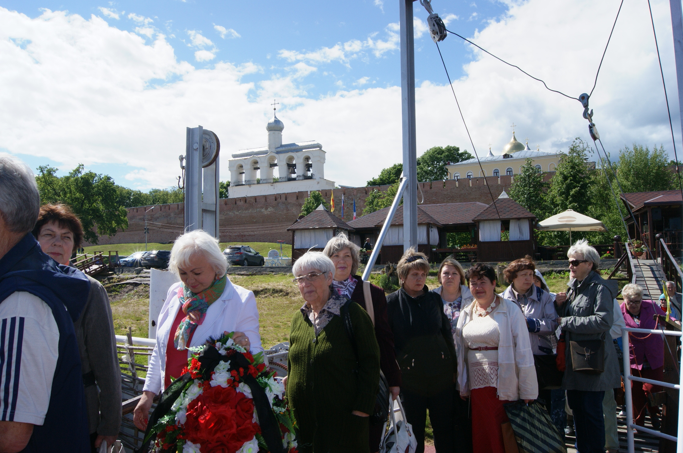 Новгородские пенсионеры совершили прогулку по реке воспоминаний 