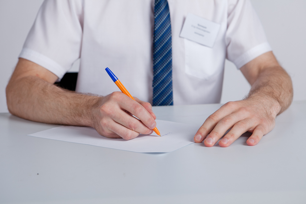 Новгородцев все чаще агитируют в обязательном порядке перевести свои пенсионные накопления