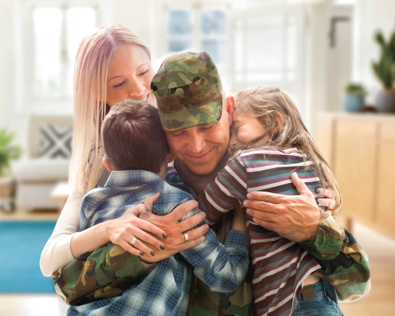 Ежемесячная денежная компенсация военнослужащим, гражданам, призванным на военные сборы, и членам их семей, пенсионное обеспечение которых осуществляет ПФР