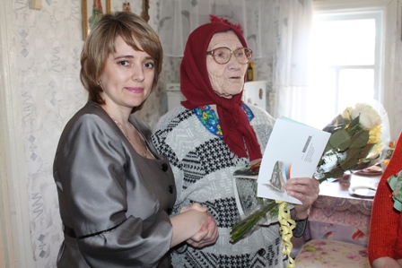 Начальник отдела ПФР Спасского района поздравил ветерана с 90-летним юбилеем