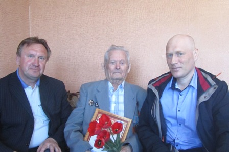 Начальник Управления ПФР в Пензенском районе поздравил ветерана участника Великой Отечественной войны с Днем Победы